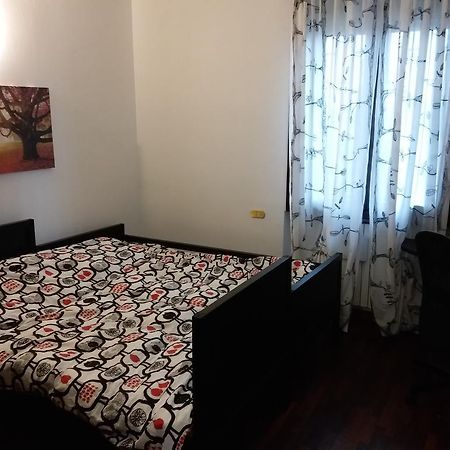 Villa Tulipani Rho Esterno foto
